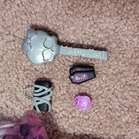 Mo ster High Dot Deat Gorgeous Spectra Vondergeist doll - Picture 3 of 6